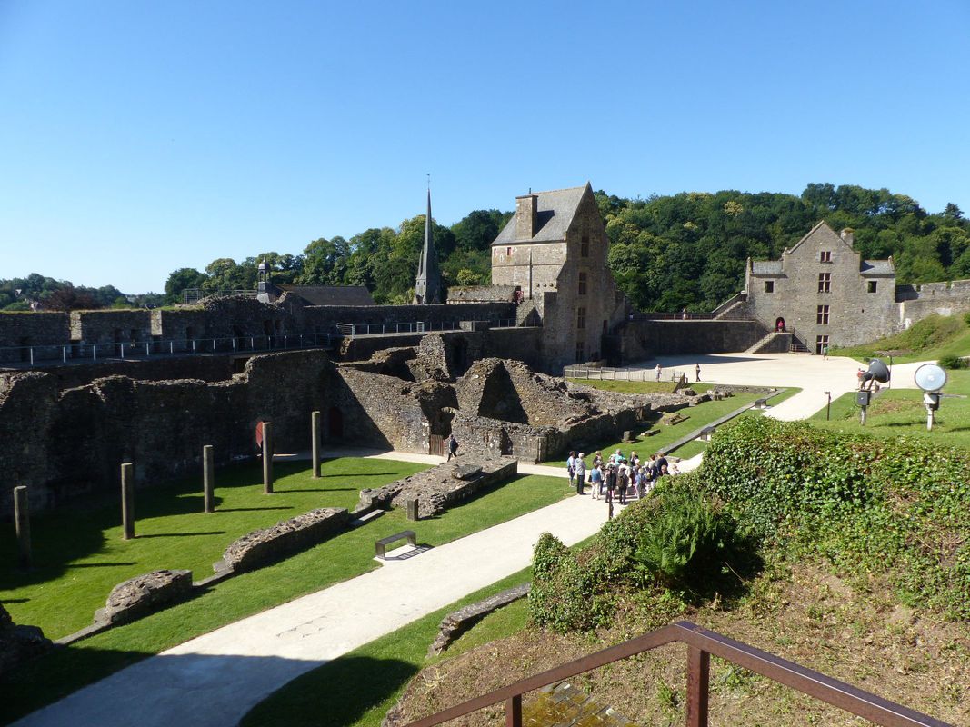 Brittany Tour - day 1 - St Malo to Fougeres