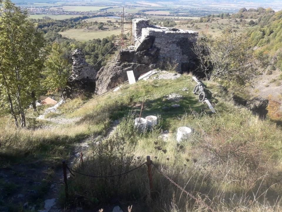 Vrchol č. 3 VKT 2019 - Hrad Sivý Kameň