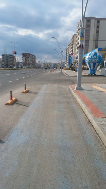 Using the bike lanes in Diyarbakır (mostly)