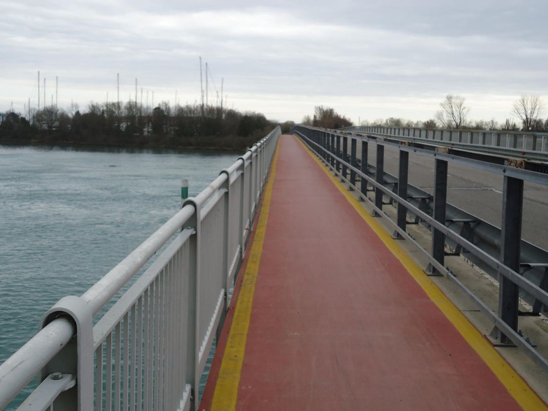 Da Aquileia al mare lungo i canali