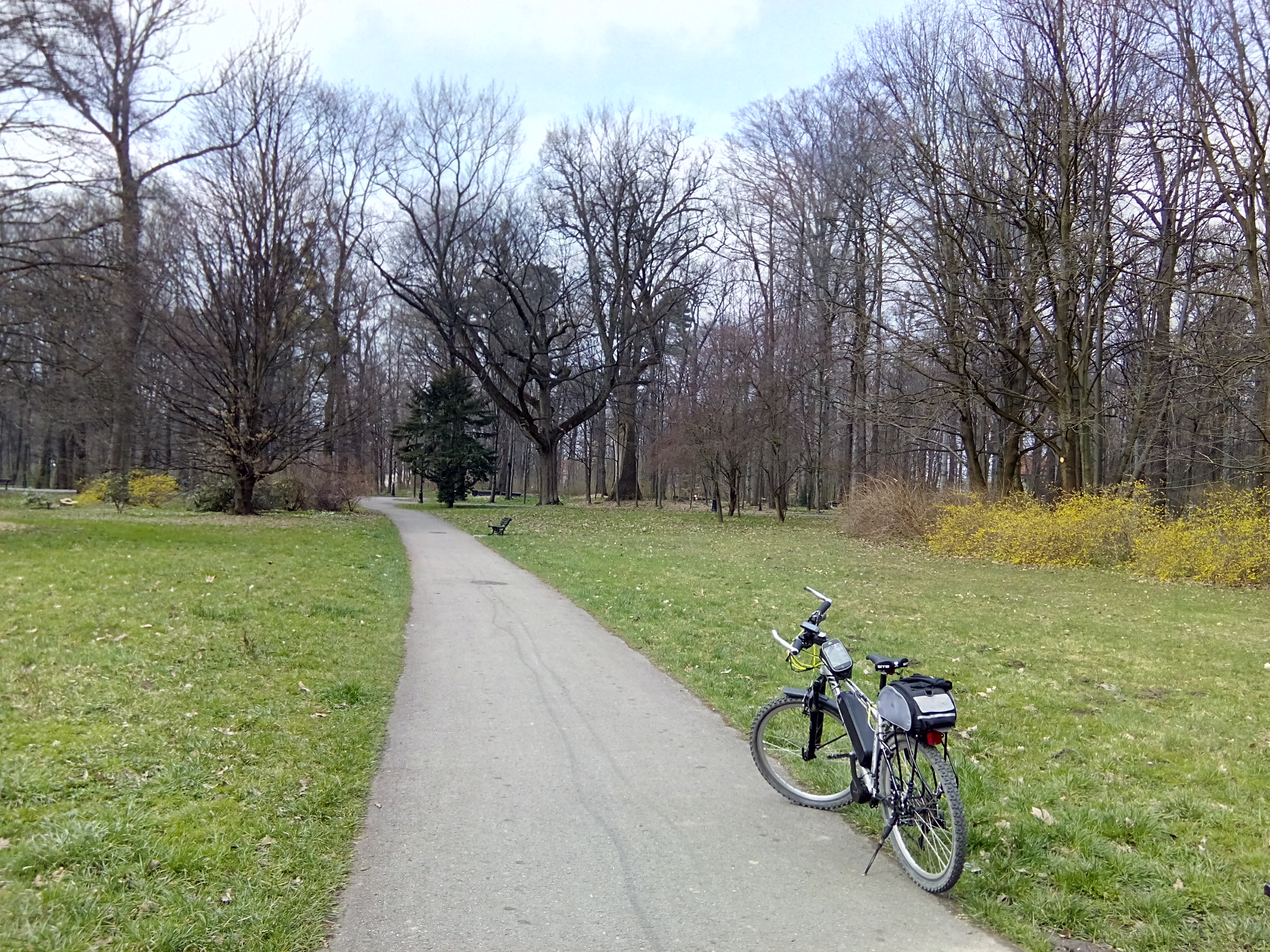 Hebe Bild 2 entlang der Bikemap-Route "2019/07 Zamek Pszczyna" hervor Hebe Bild 2 entlang der Bikemap-Route "2019/07 Zamek Pszczyna" hervor