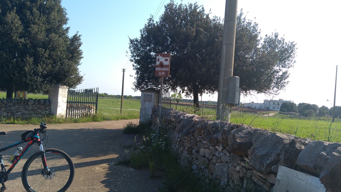 in cerca della masseria Marangiosa