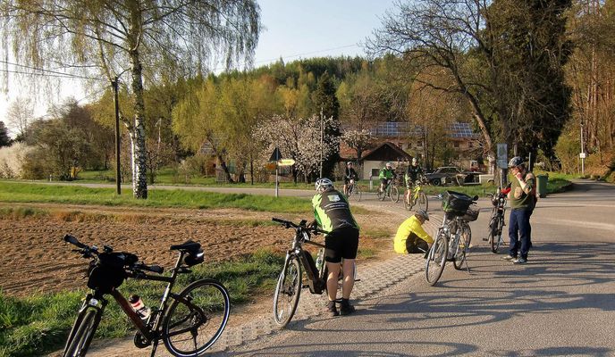 Photo 1 of the Bikemap route "Wörth-Niederaichbach-Thalham-Paring-Adlkofen-Frauenberg-Gretlmühle-Wörth"
