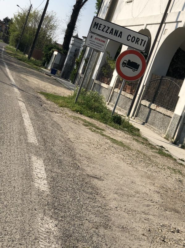 Giro a velocità lenta in Paviaietyma