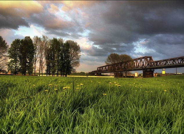 Duisburg Neudorf -> Burg Linn
