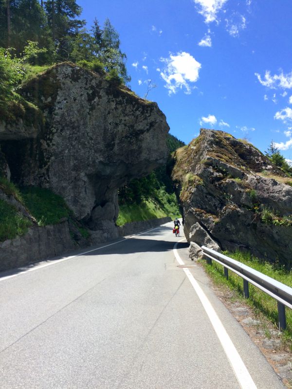 Zürich-Vaduz-Chur-St.Moritz-Chiavenna-Como-Milan-Bergamo