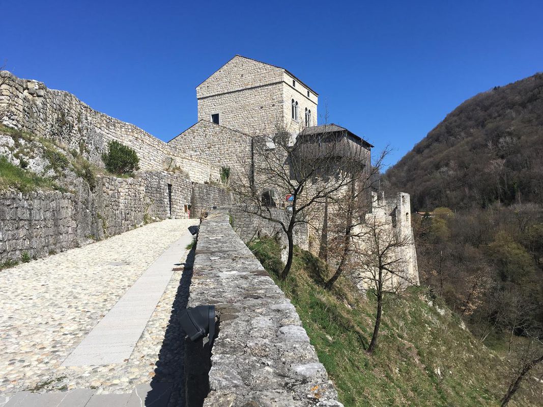 Tra Lago e Castello di Ragogna