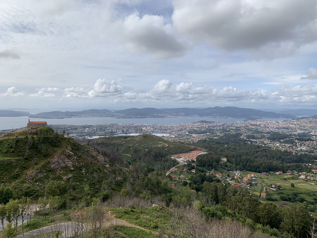 Plaza de España hasta Mirador do Monte Cepudo, Vigo.