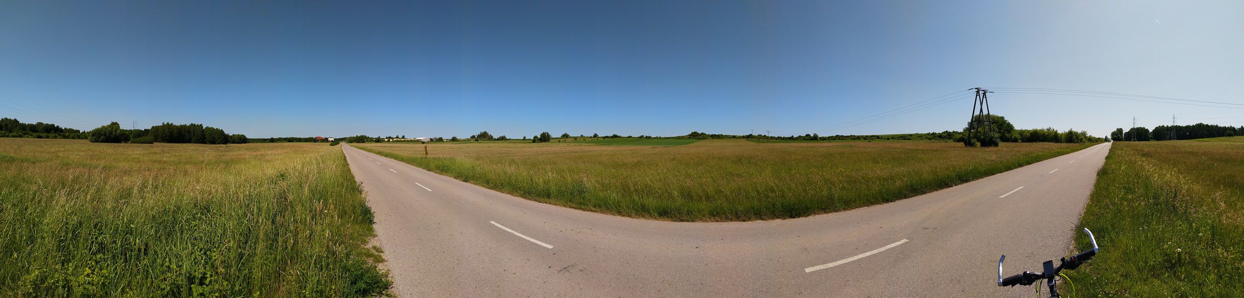 2019 /16 Zamek Lipowiec