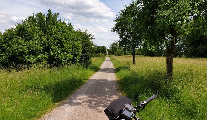 Foto 1 der Bikemap-Route "0CR04 : Blad - Cas - SchlBla - Brhei - Sud - Bhf - Blad"