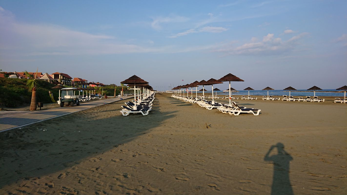 sveltos Hotel to snorkel in alaminos with two kite sufe zones on the way. close to water mostly gravel after Larnaca