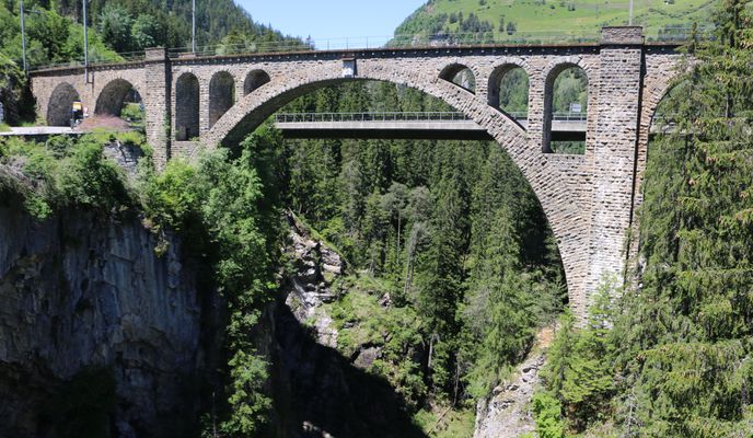 Foto 1 der Bikemap-Route "Tiefencastel - Thusis - Chur - Sargans - Walensee - Glarus"