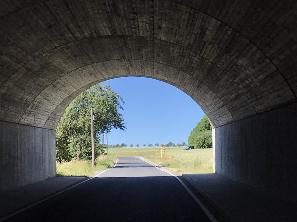 Gerade Fahrt in Großschwabhausen