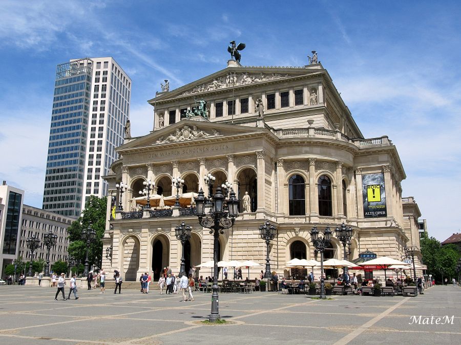 Hebe Bild 8 entlang der Bikemap-Route "2019 Frankfurt am Main" hervor