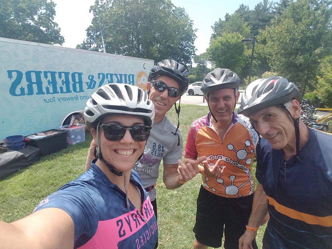 bikes and beers, team Slow Riders!