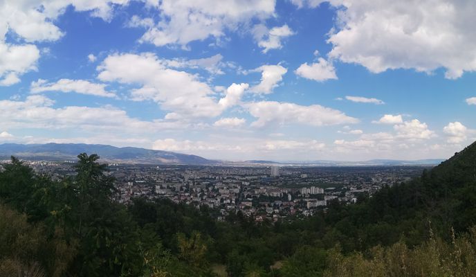 Foto 1 de la ruta de Bikemap "Skopje center to middle vodno plus half way to Sv Pantelejmon" Foto 1 de la ruta de Bikemap "Skopje center to middle vodno plus half way to Sv Pantelejmon"