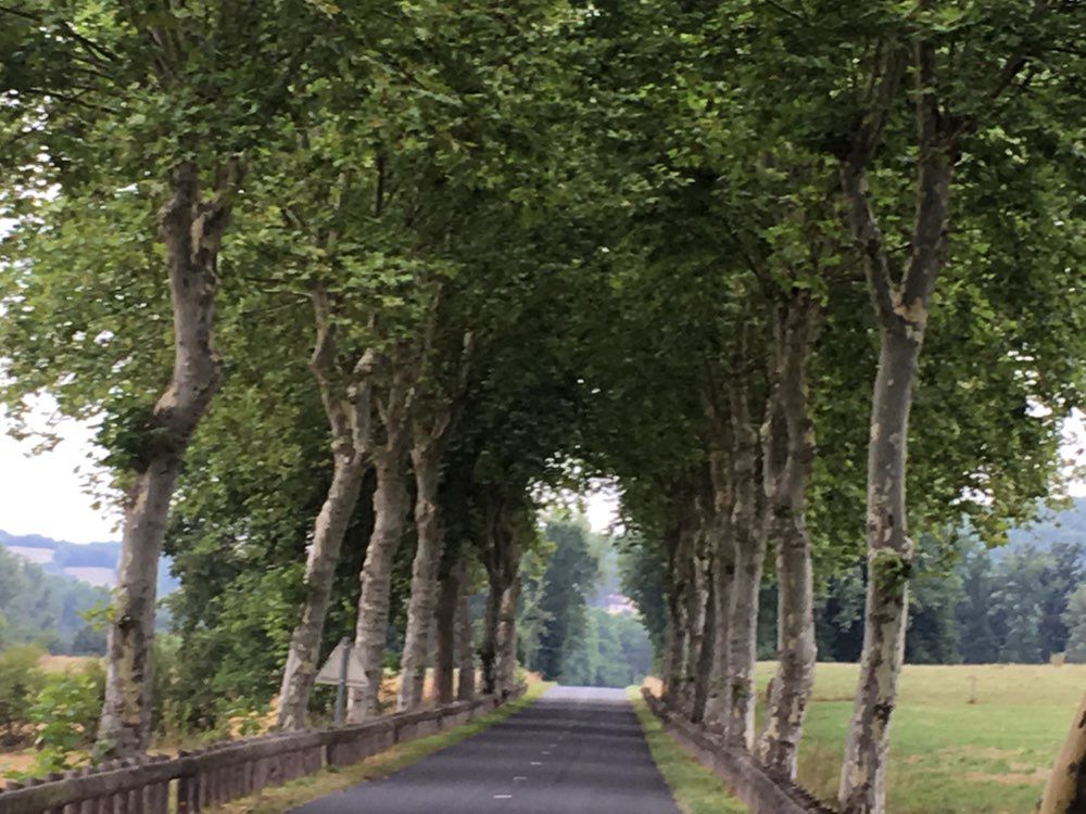 Snail-like route in Dégagnac