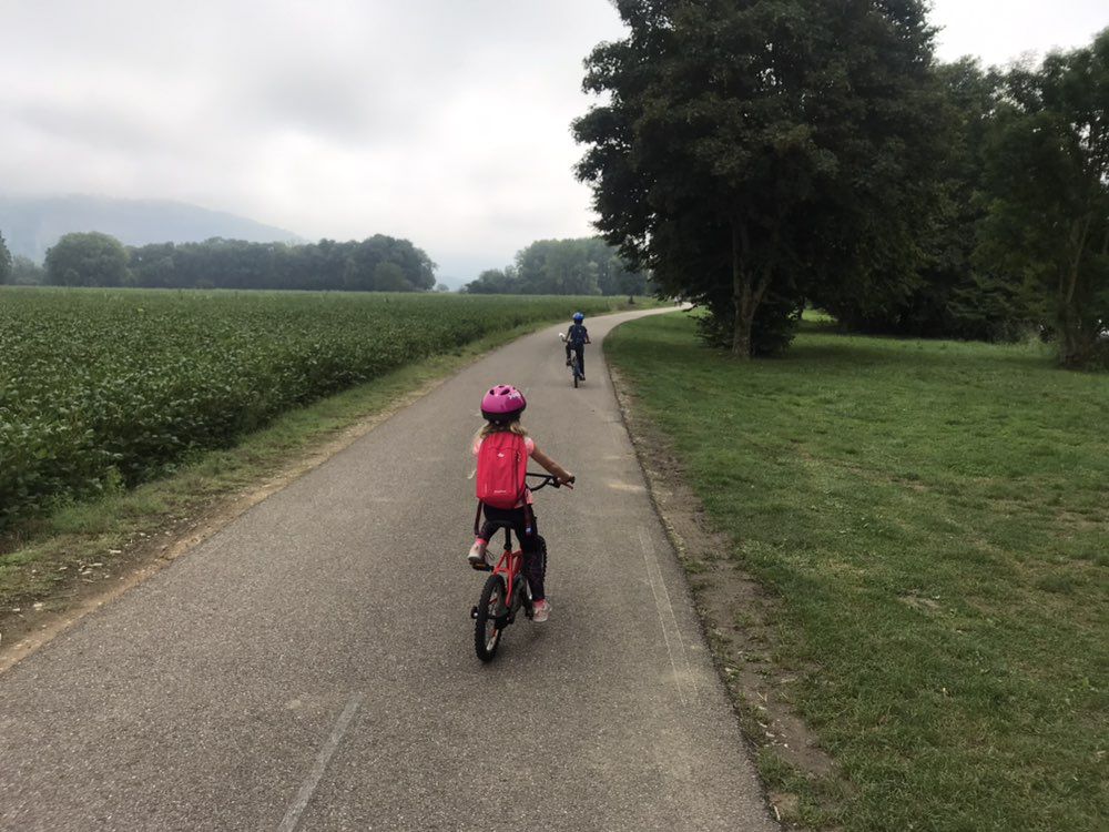 Balade en vélo sur la via Rhona, en famille 👨‍👩‍👧‍👦