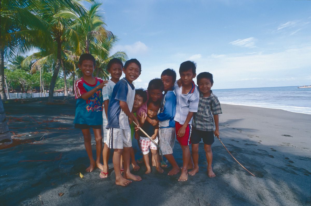 Sulawesi, Indonesia, 03, Inobontu - Lolak, 20 km