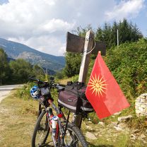 Dihovo to ski centre 🚲😎