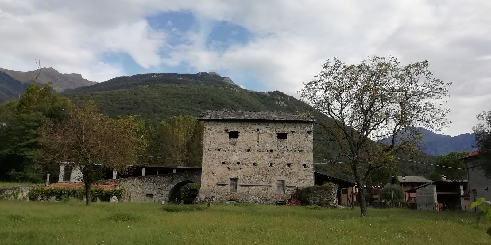 Sorico Morbegno su sentiero Valtellina