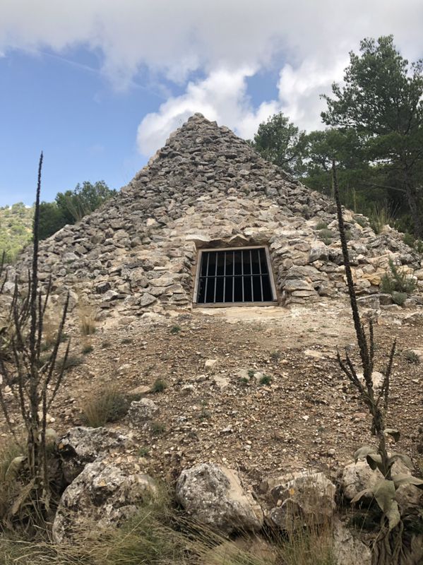 Pozo de nieve de El Carche