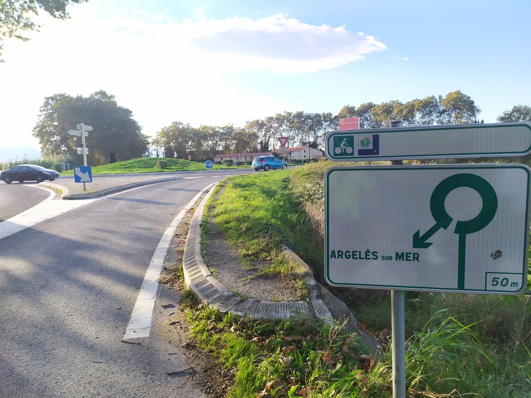 Tour de St Cyprien et plaines du Tech