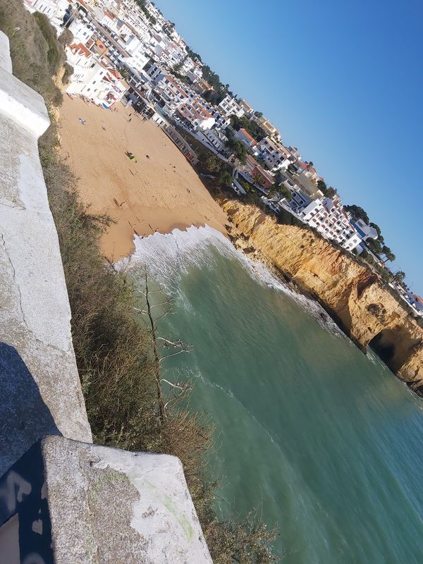 Ferragudo to Salgados via Carvoeiro, Benagil, Marinha with its cats and coffee and Armacao de Pera
