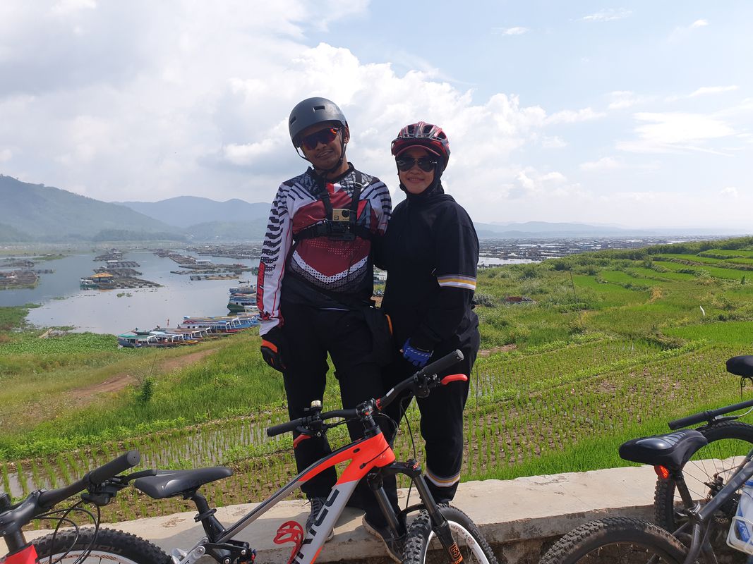 Restful ride in Kecamatan Sukaluyu
