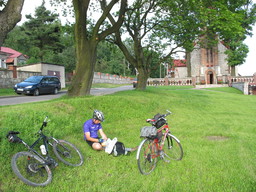 Hebe Bild 13 entlang der Bikemap-Route "Dąbrowa Górnicza - Łazy - Ryczów - Smoleń - Chechło - Dąbrowa Górnicza" hervor