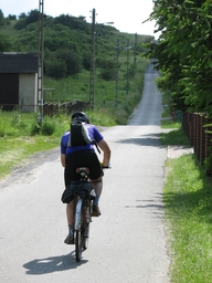 Hebe Bild 1 entlang der Bikemap-Route "Dąbrowa Górnicza - Łazy - Ryczów - Smoleń - Chechło - Dąbrowa Górnicza" hervor
