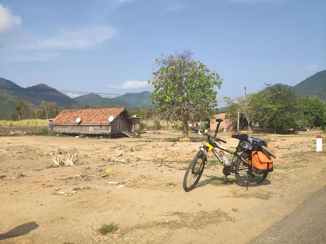 Ninh Hoa (near hot springs) to M'drak