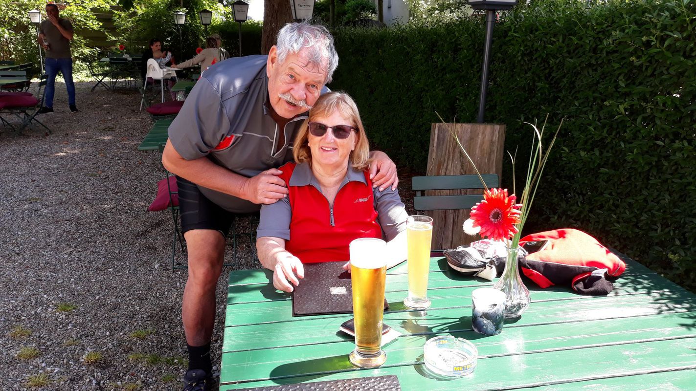 Golfplatz mit Bergwirt