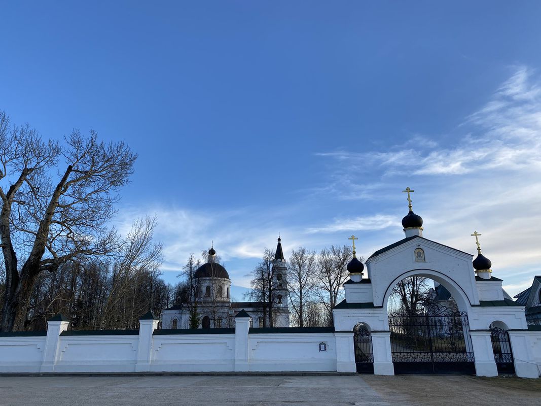 Троица поселок, 1, Yadrominskoye to Троица поселок, 2, Yadrominskoye