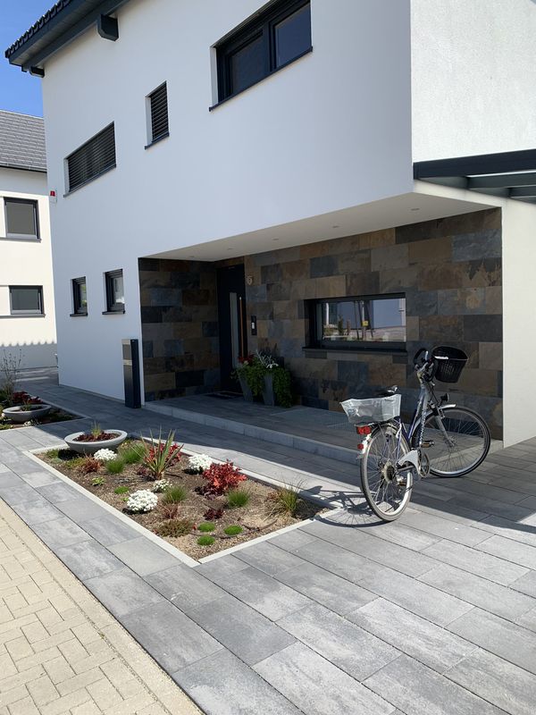 Von Clarissa zu Christiane und Claudia nach Graben