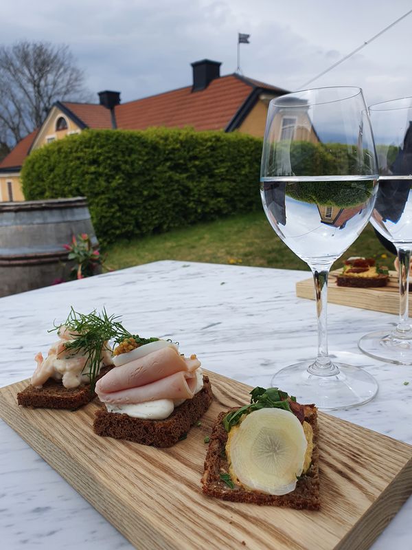 Hagelstavägen 12 to Hagelstavägen 12