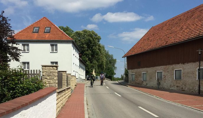 Foto 1 der Bikemap-Route "Wörth-Hohenthann-Rottenburg_Industriegebiet-Inkofen-Rohrberg-Ergoldsbach-Siegensdorf-Wörth"