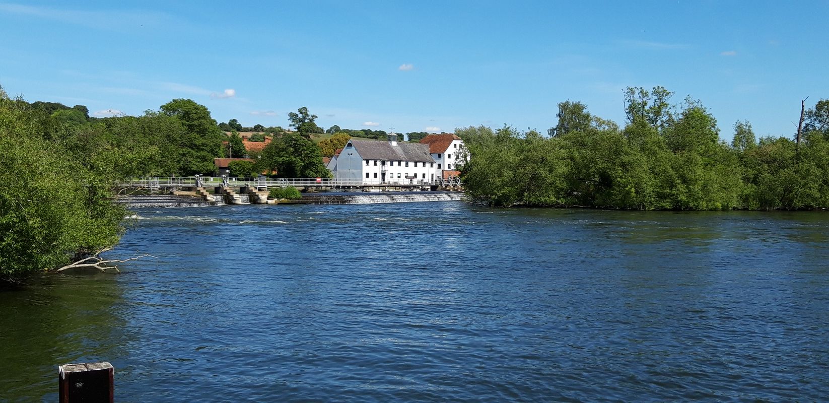 Henley Thames Path 15 mile circuit.