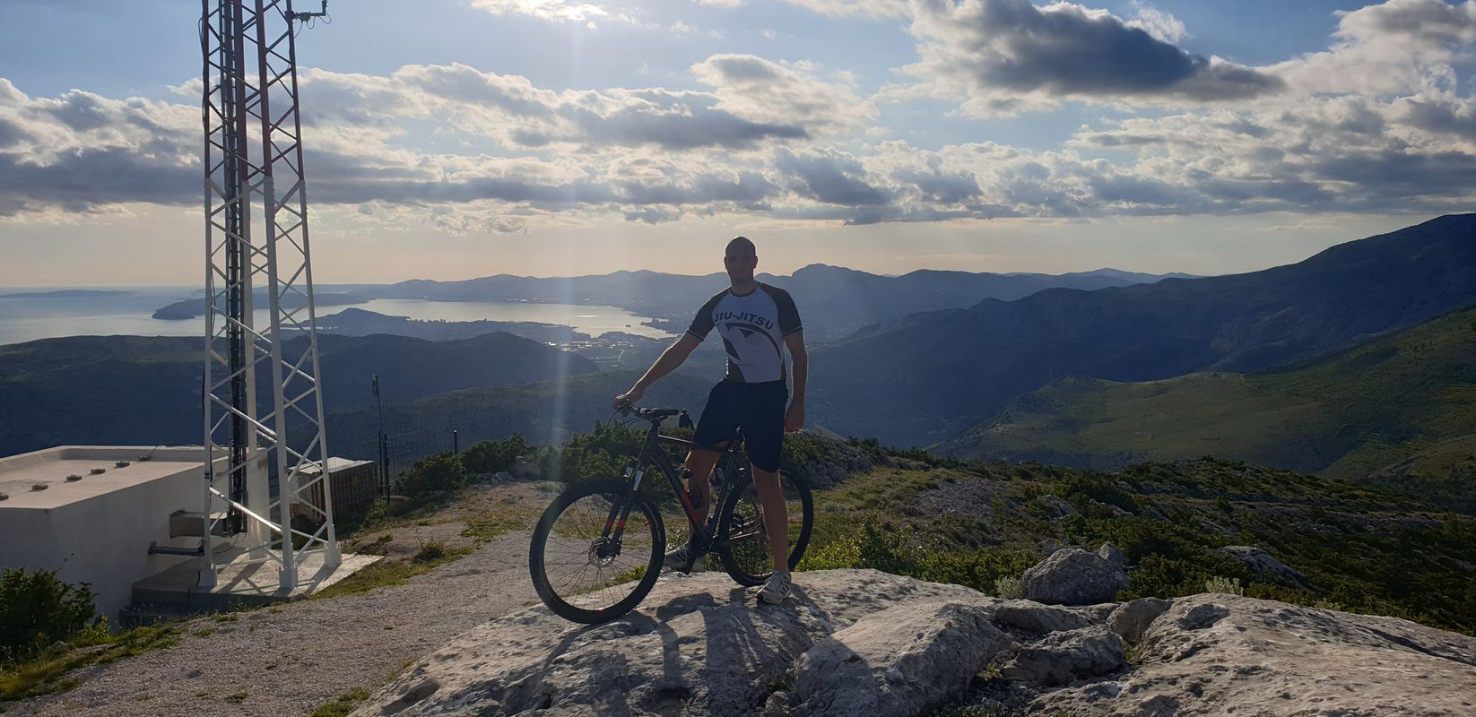 Poljičke kneževine 43, Srinjine nach Poljičke kneževine 43, Srinjine