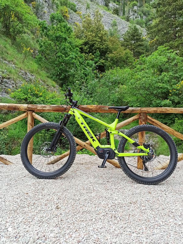 Da Via Vittorina 18, Gubbio a Via della Piaggiola 188, Gubbio