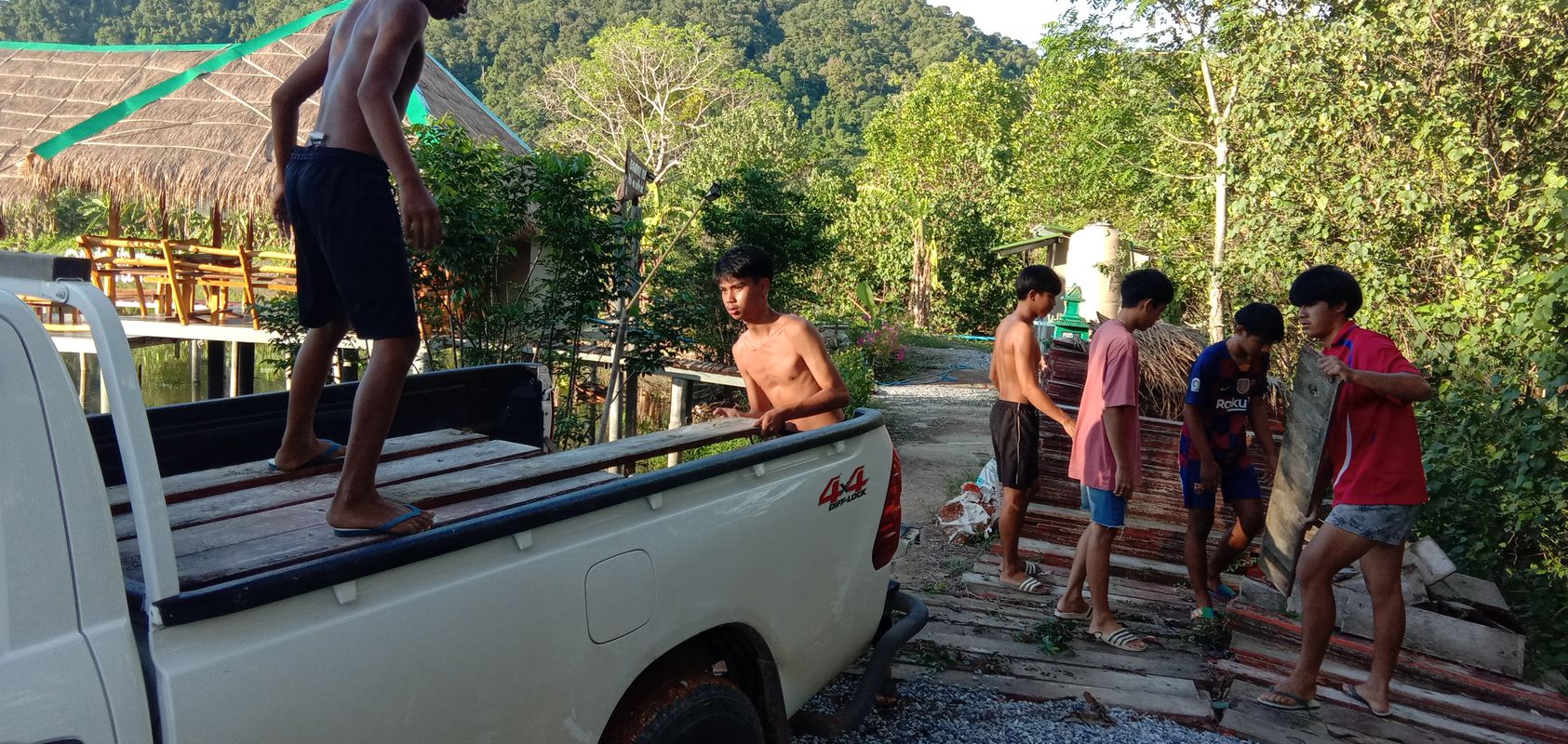 Thanon Rural, Tambon Ko Chang to DPT. Alley 47, Tambon Koh Chang Tai