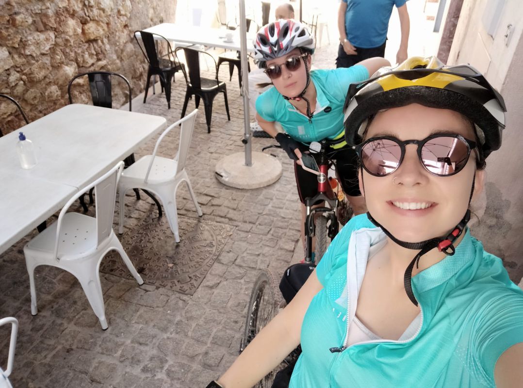 De Plaça de Joan Fuster, 5, El Papiol a Calle de la Salud, 9, El Papiol
