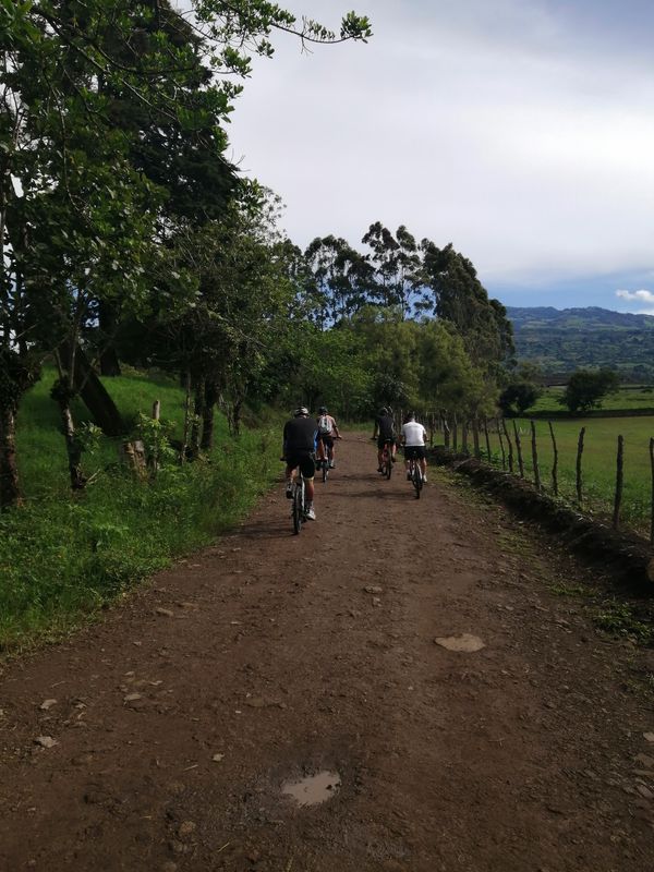 De Calle 1, Cartago a Cartago