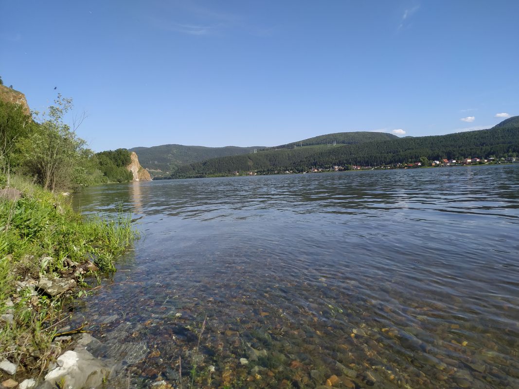Караульная пещера, скала Голубка