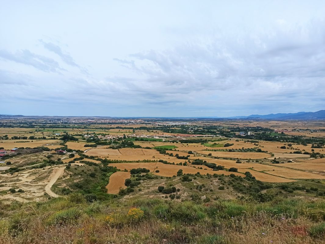 De Unnamed Road, Tierz a Avenida Martínez de Velasco 7, Huesca