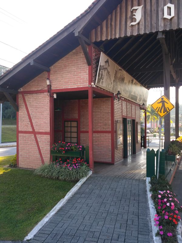 Ida para a Estrada Motucas