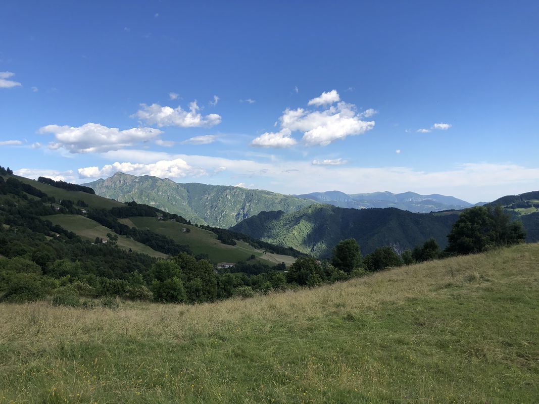 Da Via Fezzoli 13, Oltre il Colle a Via Scullera 4, Oneta