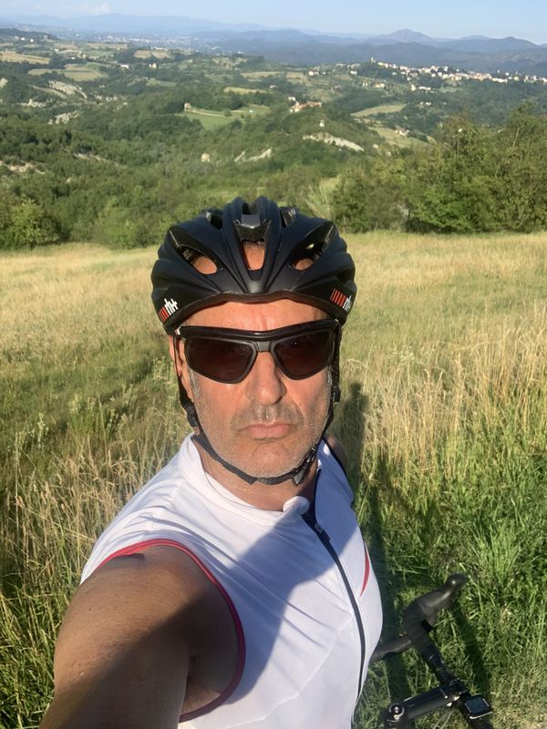 up &amp; down around the Hills 🚴🏻