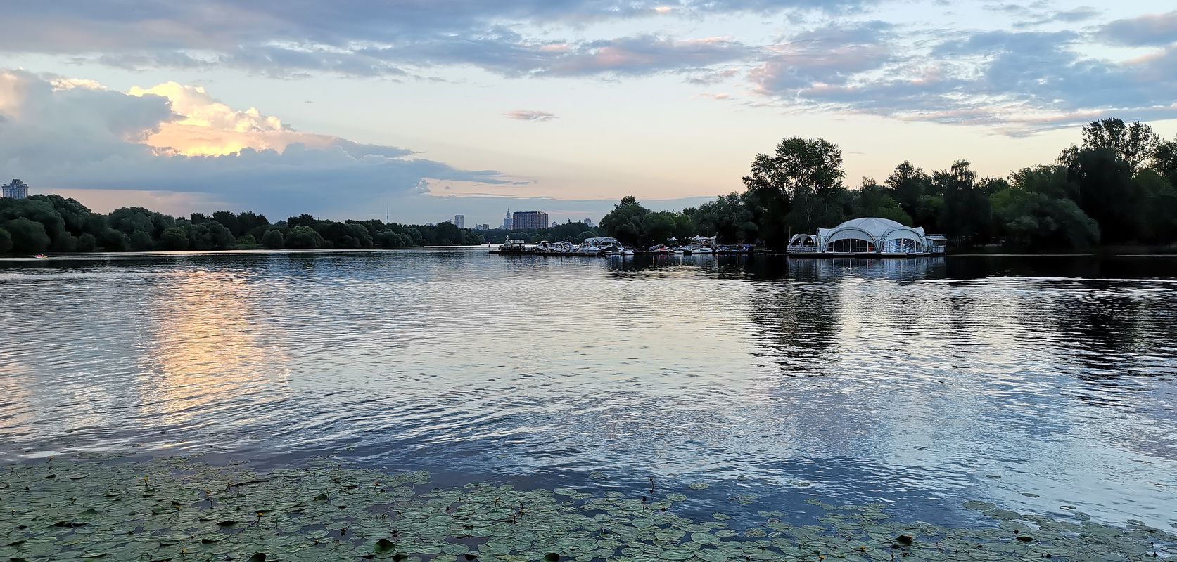 От Павшинский бульвар 18, Красногорск до Павшинский бульвар 13, Красногорск