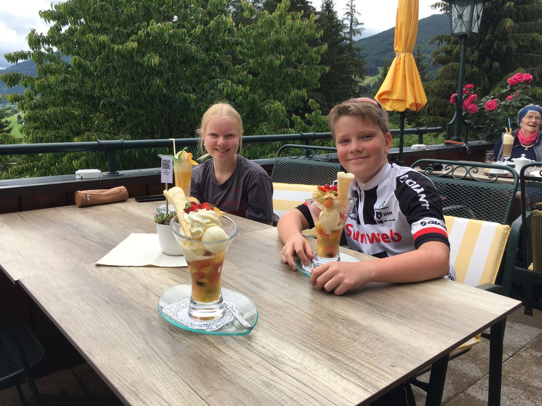 Mauterndorf Mariapfarr Häuserl im Wald